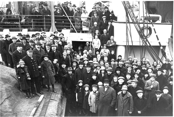 Des réfugiés Russes aux USA en 1930 - Mennonite Church USA Archives
