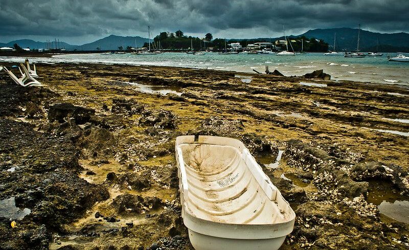 A Mayotte, les autorités souhaitent procéder à l'expulsion quotidienne de 250 à 300 personnes principalement venues des Comores par la mer. Photo Hans Wakataitea / Flickr CC